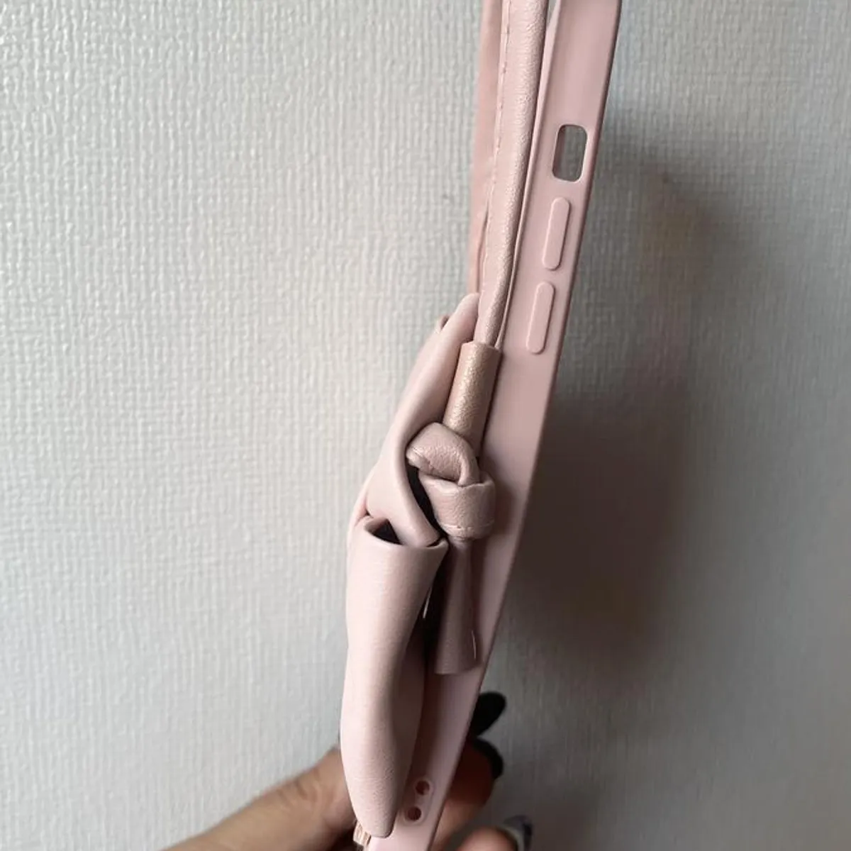 GENERICO - Funda Lazo Grande con Soporte para iPhone 11 Nuevo