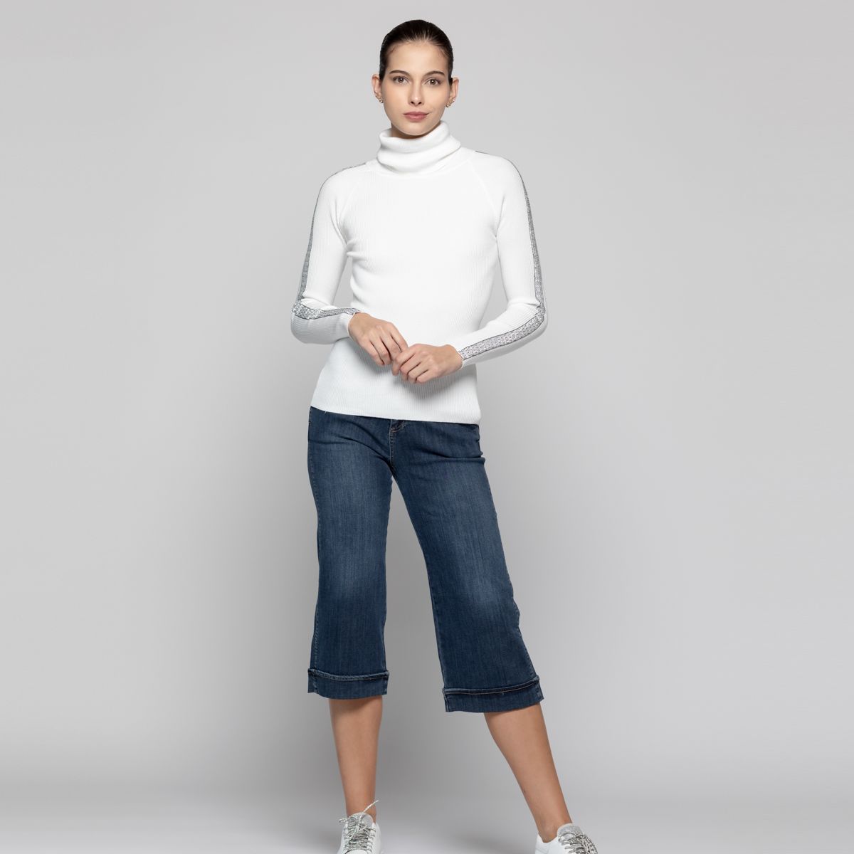 LINEATRE - Sweater Mujer Anahí cuello beatle Blanco Lineatre