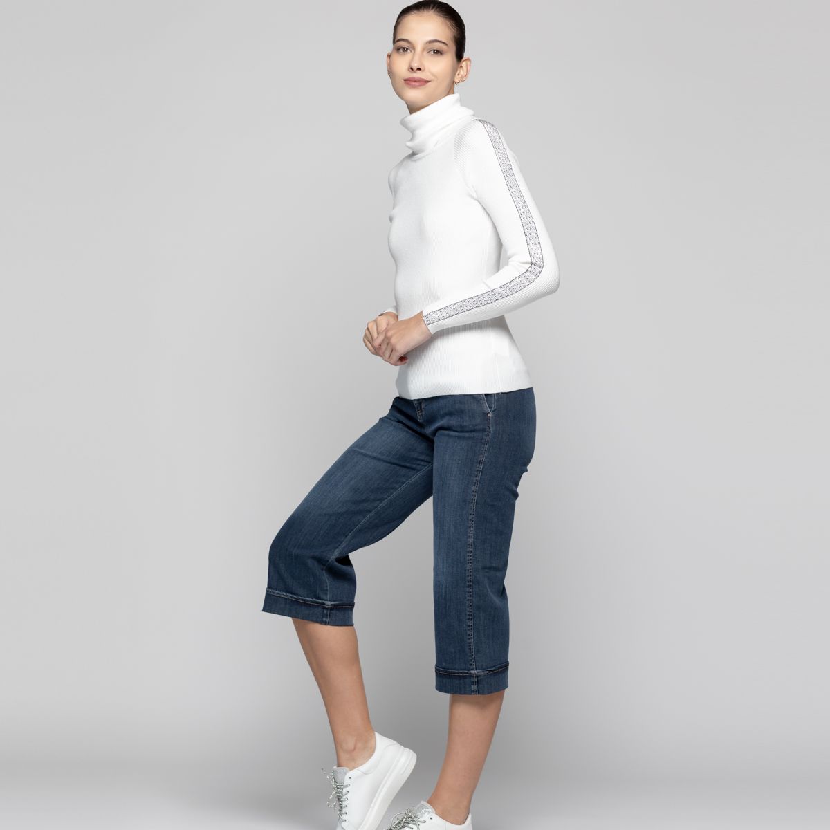 LINEATRE - Sweater Mujer Anahí cuello beatle Blanco Lineatre