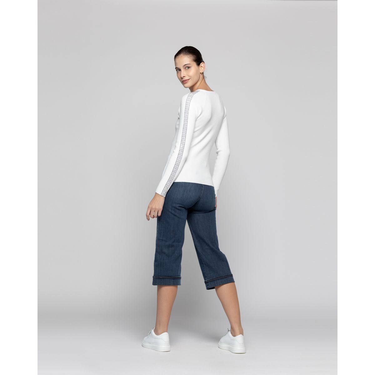 LINEATRE - Sweater Mujer Anahí cuello redondo Blanco Lineatre