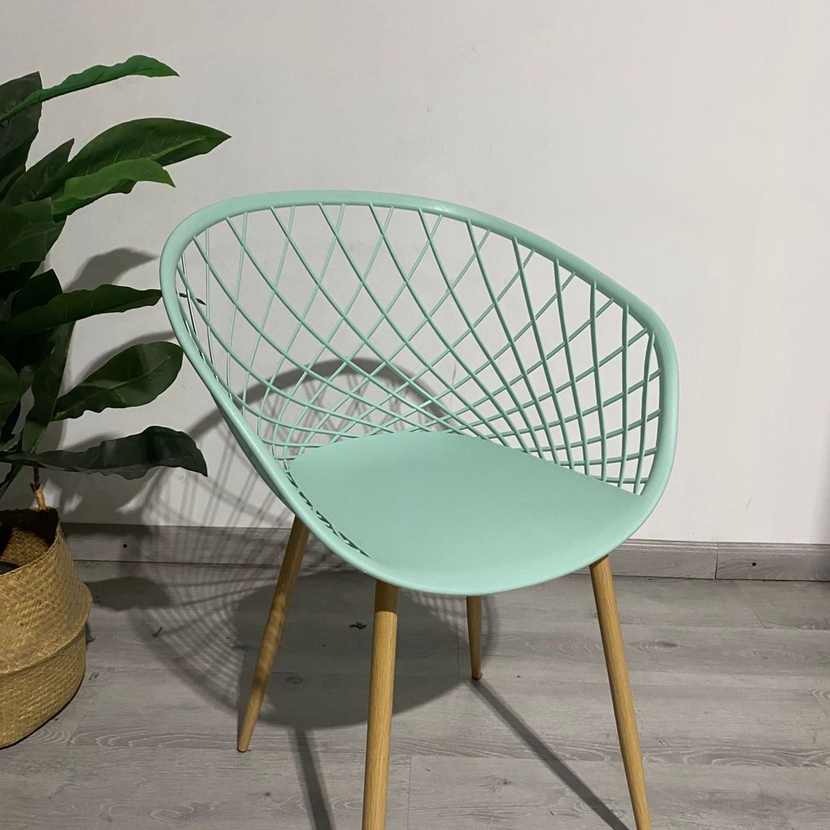 GENERICO - Butaca Eames Mesh - Menta