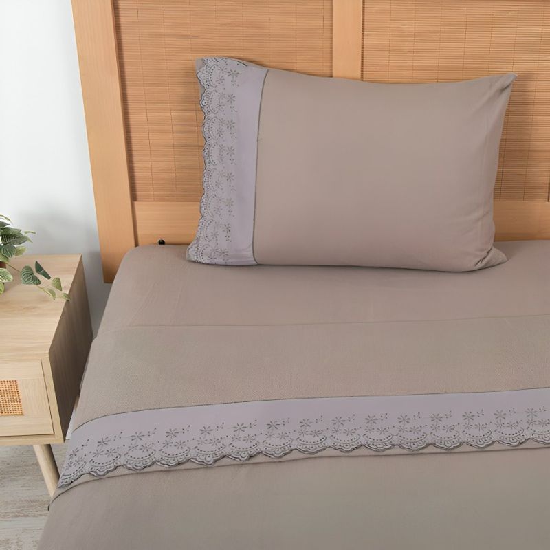 MASHINI - Juego de Sábanas Polar Lisa Broderie 1,5 Plazas / Taupe – Mashini
