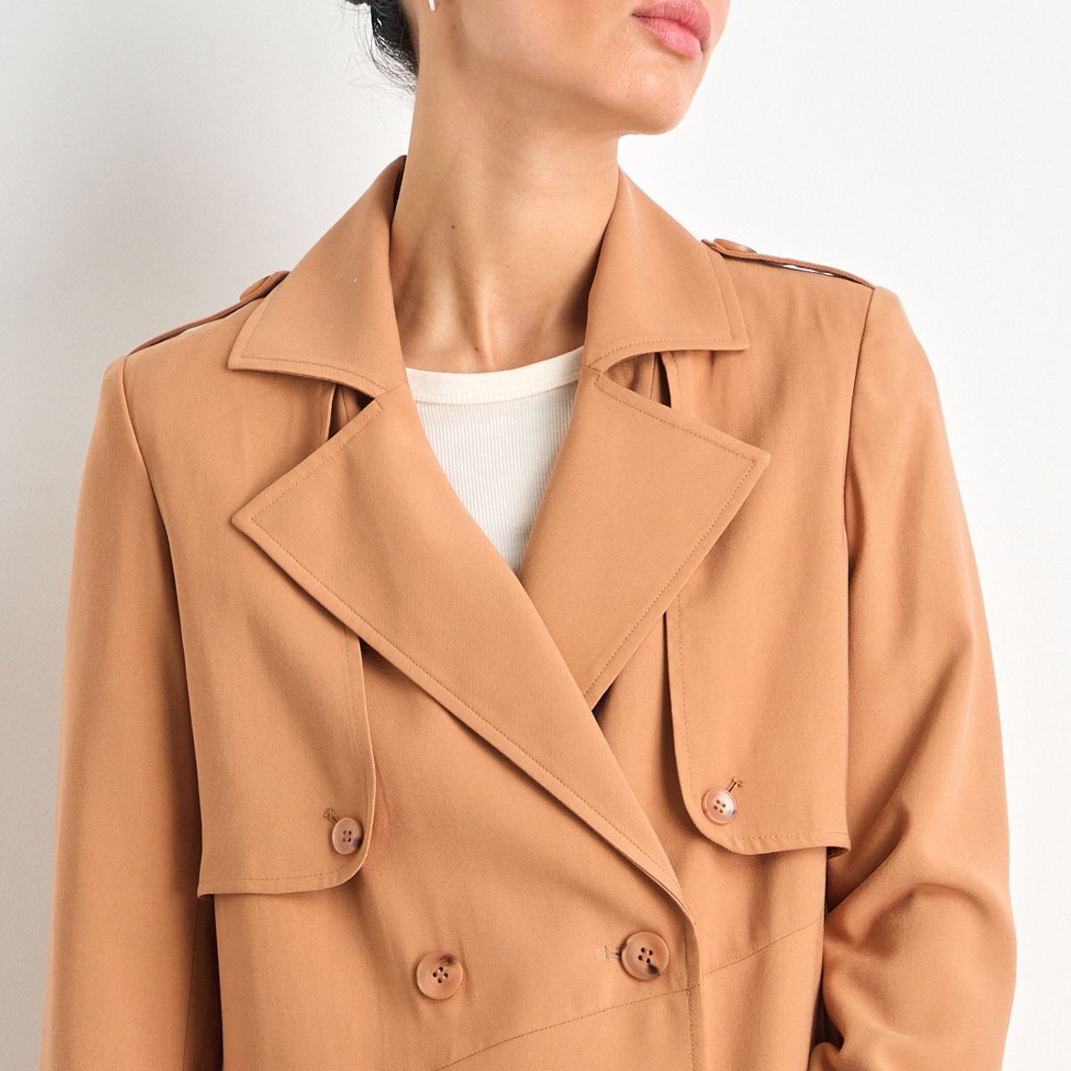 IO - Trench Mujer Café IO