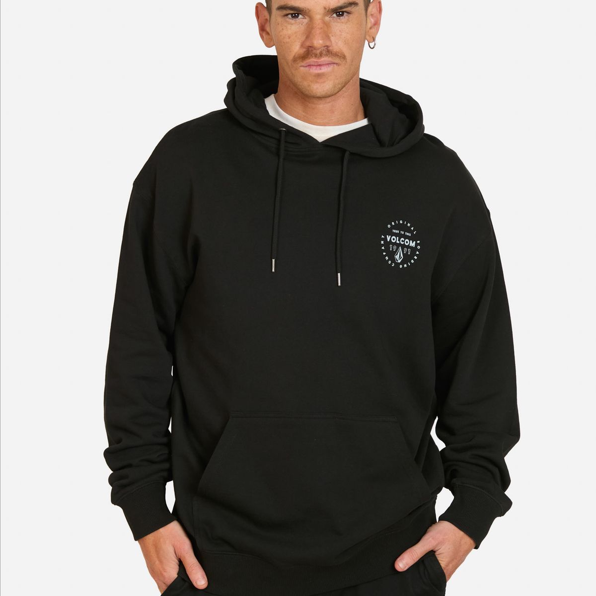 VOLCOM - Poleron Canguro Spin Negro Hombre Volcom - Negro