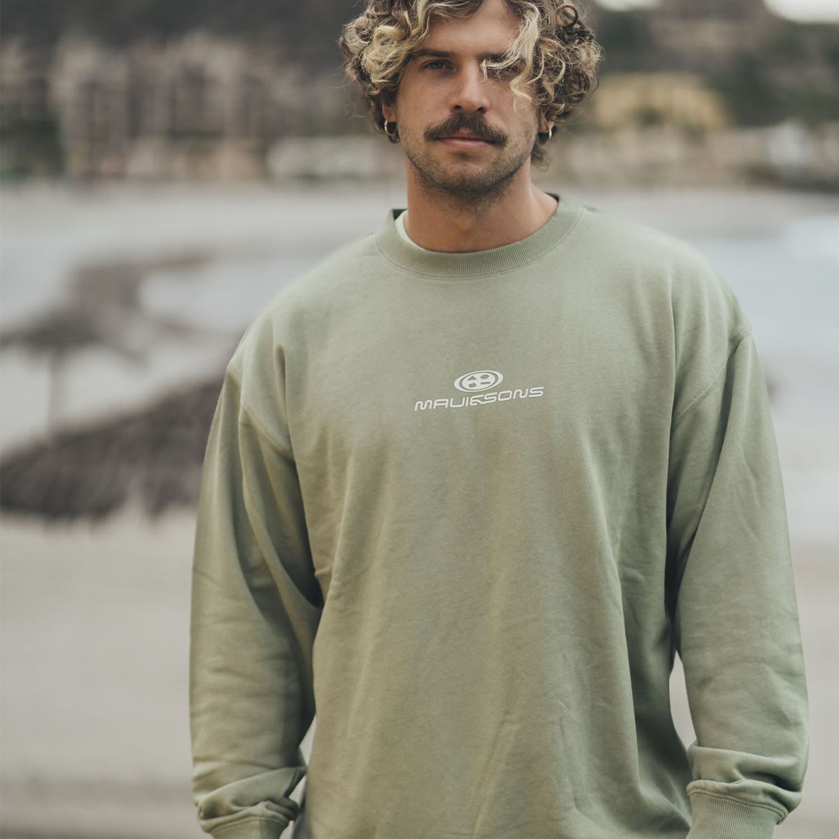 MAUI AND SONS - Poleron CR Flowtica Verde Hombre Maui And Sons - Verde