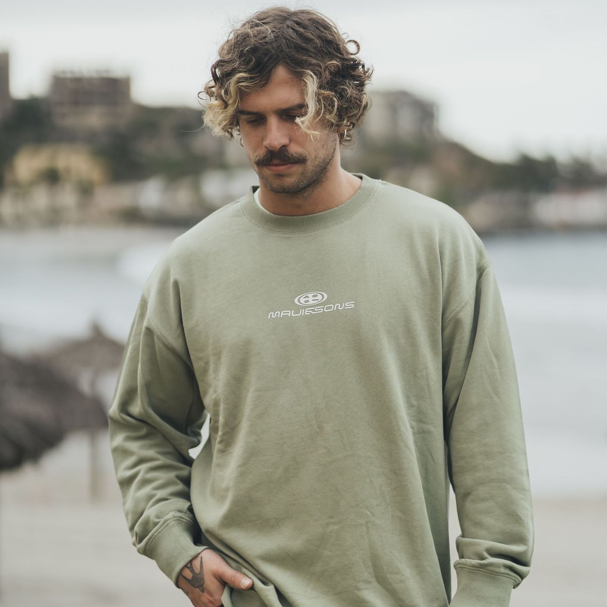 MAUI AND SONS - Poleron CR Flowtica Verde Hombre Maui And Sons - Verde