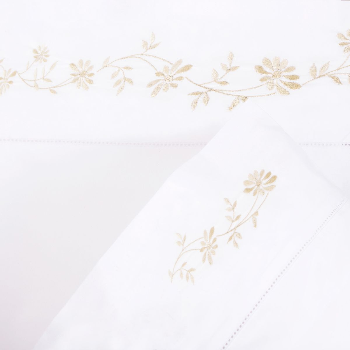 NINA HERRERA - Sábana Bordada Floral Marfil 220 Hilos King