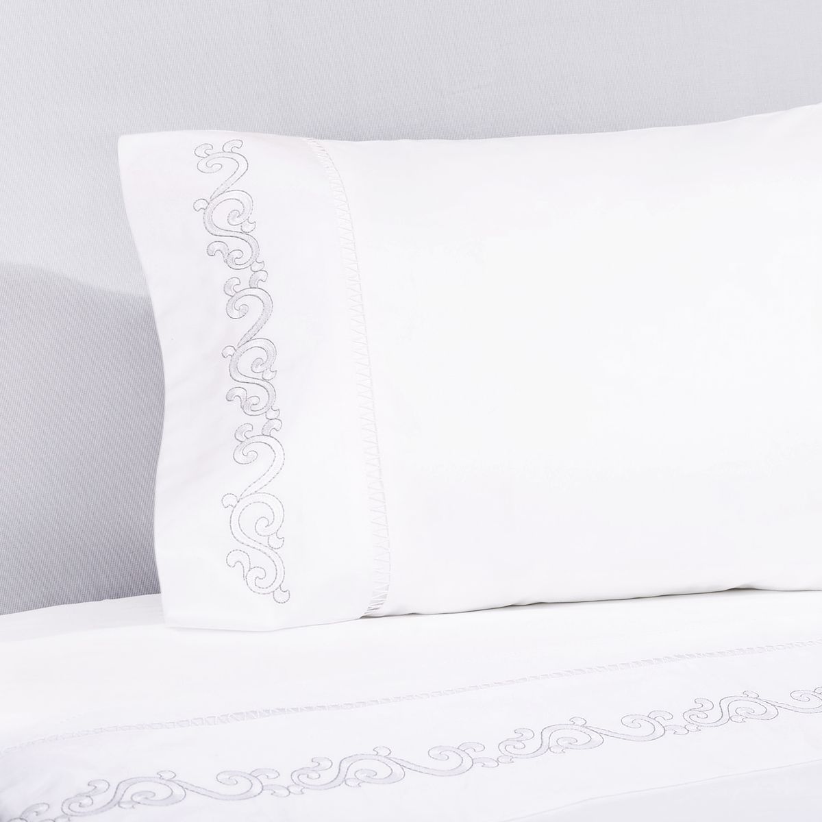 NINA HERRERA - Sábana Bordada Annecy Blanco 1000 Hilos King