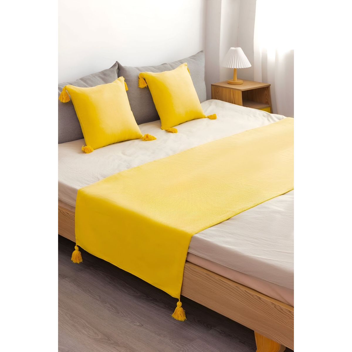 GENERICO - JUEGO DE PIECERA DE CAMA MAS 2 COJIN CON FUNDAS MODELO LINO AMARILLA
