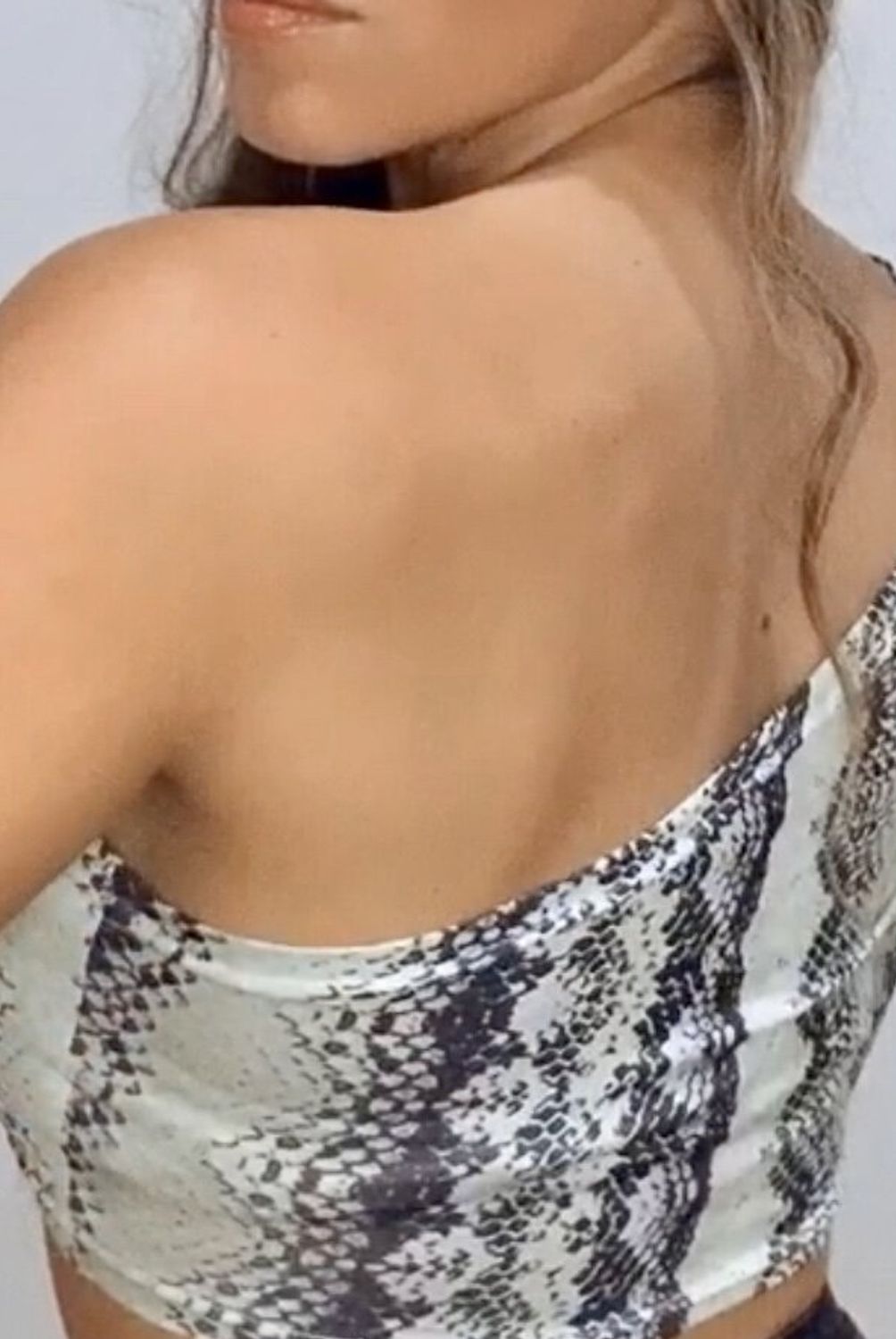MENINAS SHOP - Crop Top Meninas Shop Modelo Pitón