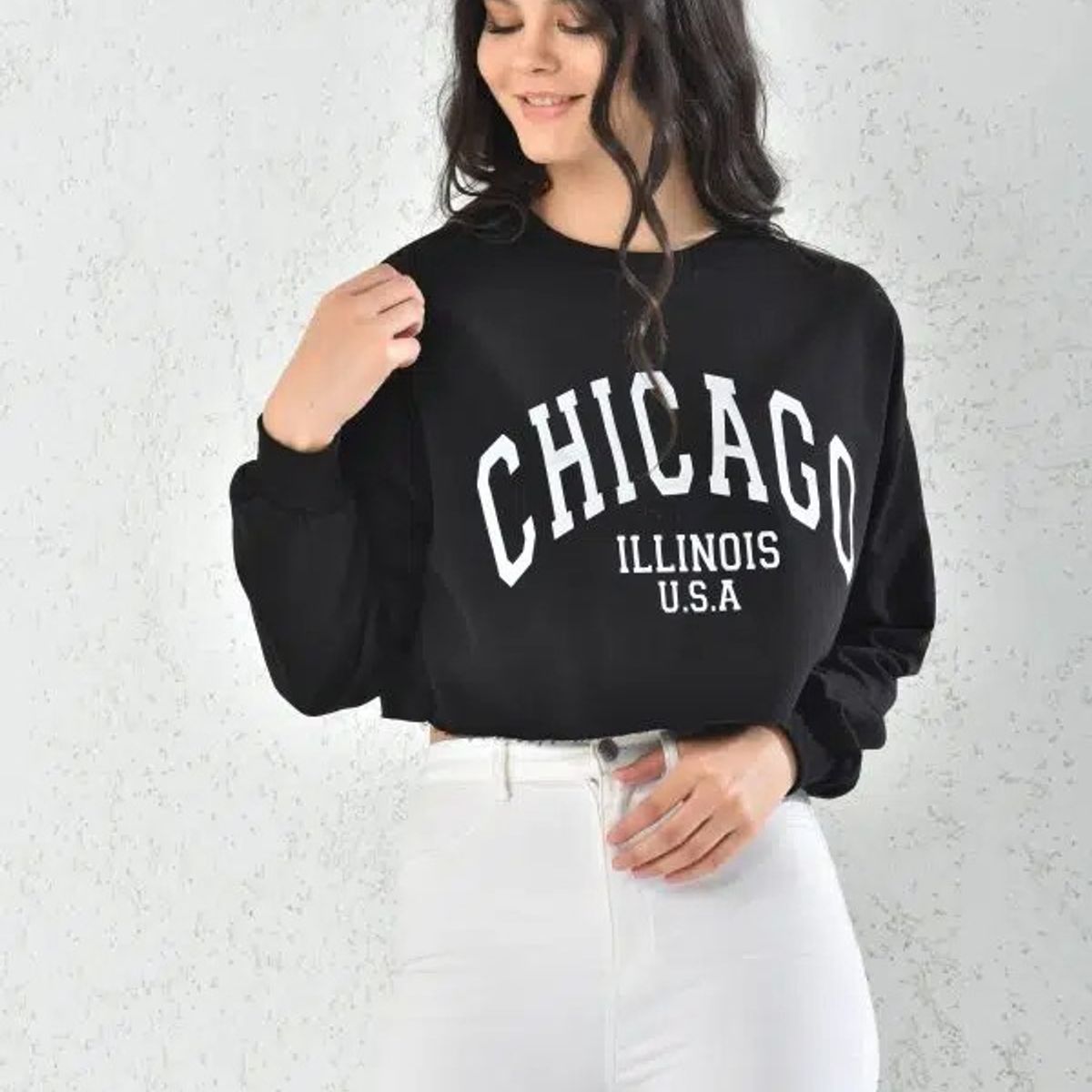 MROTTO - Poleron Crop Mujer Chicago Negro