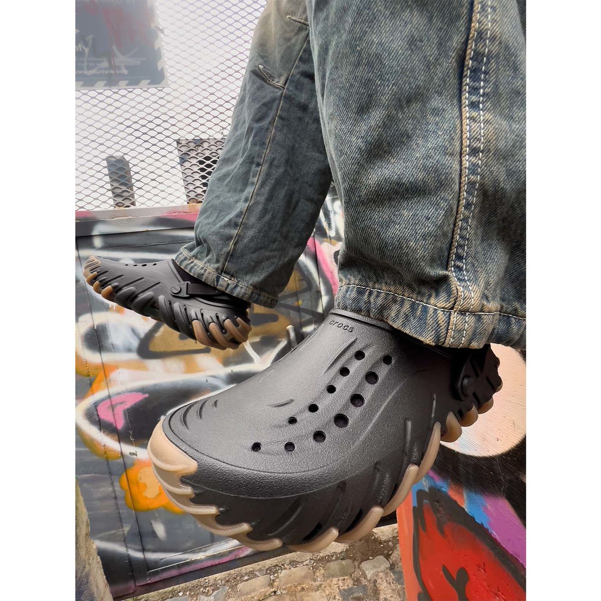 CROCS - Zueco Crocs Hombre Echo Clog Negro Con Café CROCS