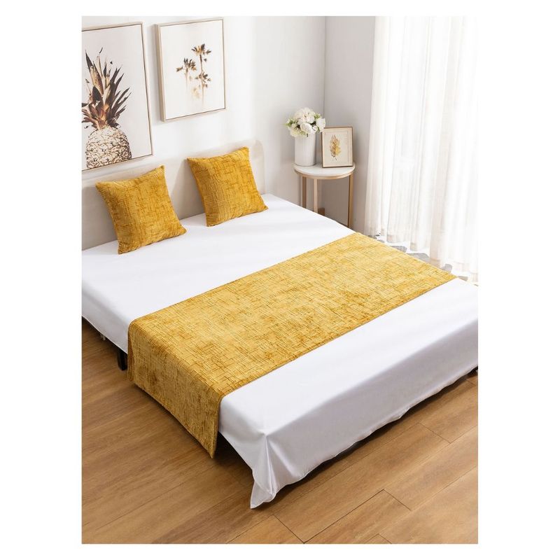 GENERICO - Set De Piecera + 2 Fundas Chenille 2 Plazas/King - Mostaza