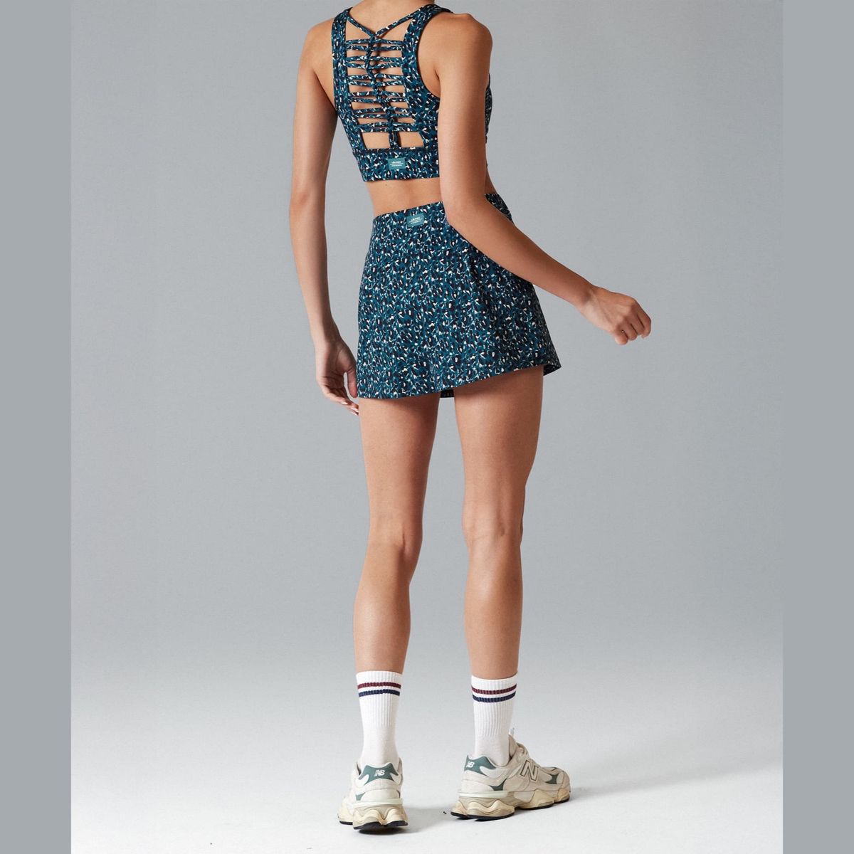 LOUNGE - Falda Short Active LOUNGE