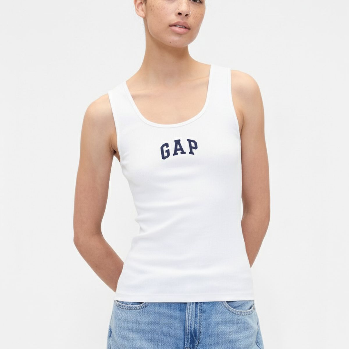 GAP - Polera Mujer Logo Boyfriend Sin Mangas Blanco Gap