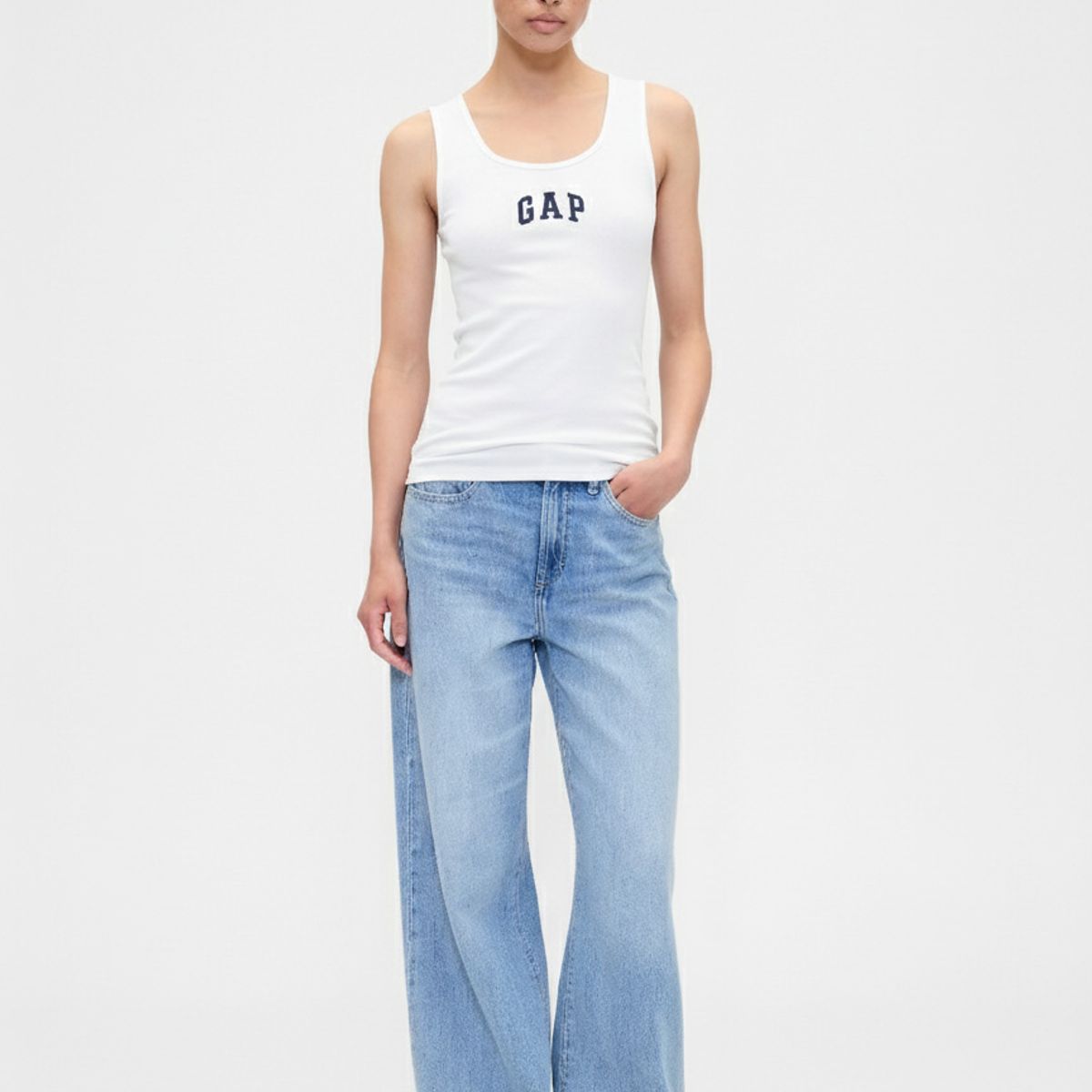 GAP - Polera Mujer Logo Boyfriend Sin Mangas Blanco Gap