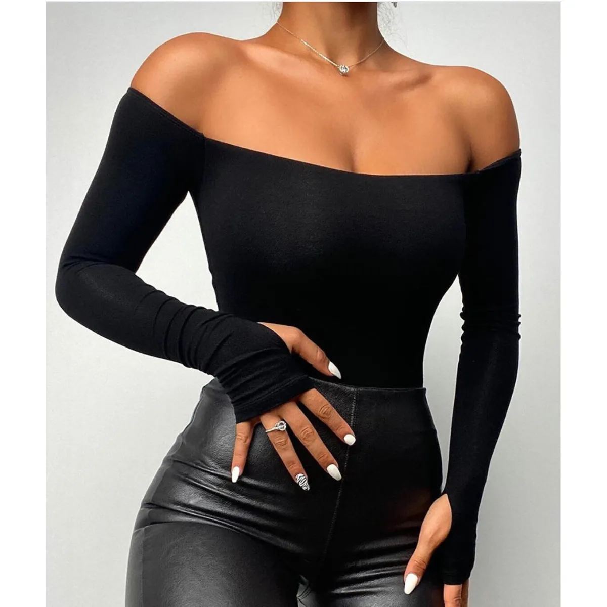 VELVET - Polera  Manga Larga Antonella Negro Mujer