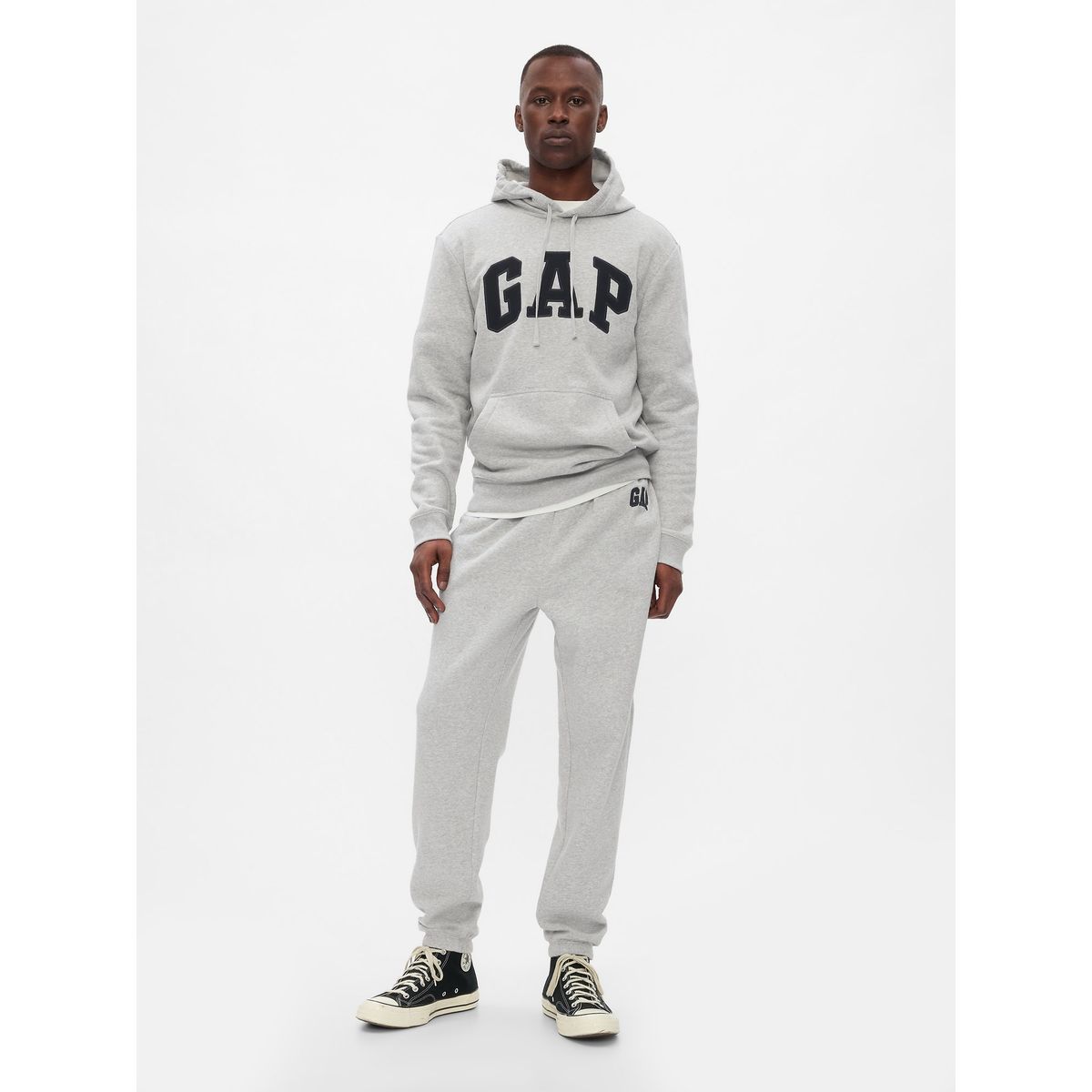GAP - Pantalón de Buzo Hombre Logo Jogger Gris Gap