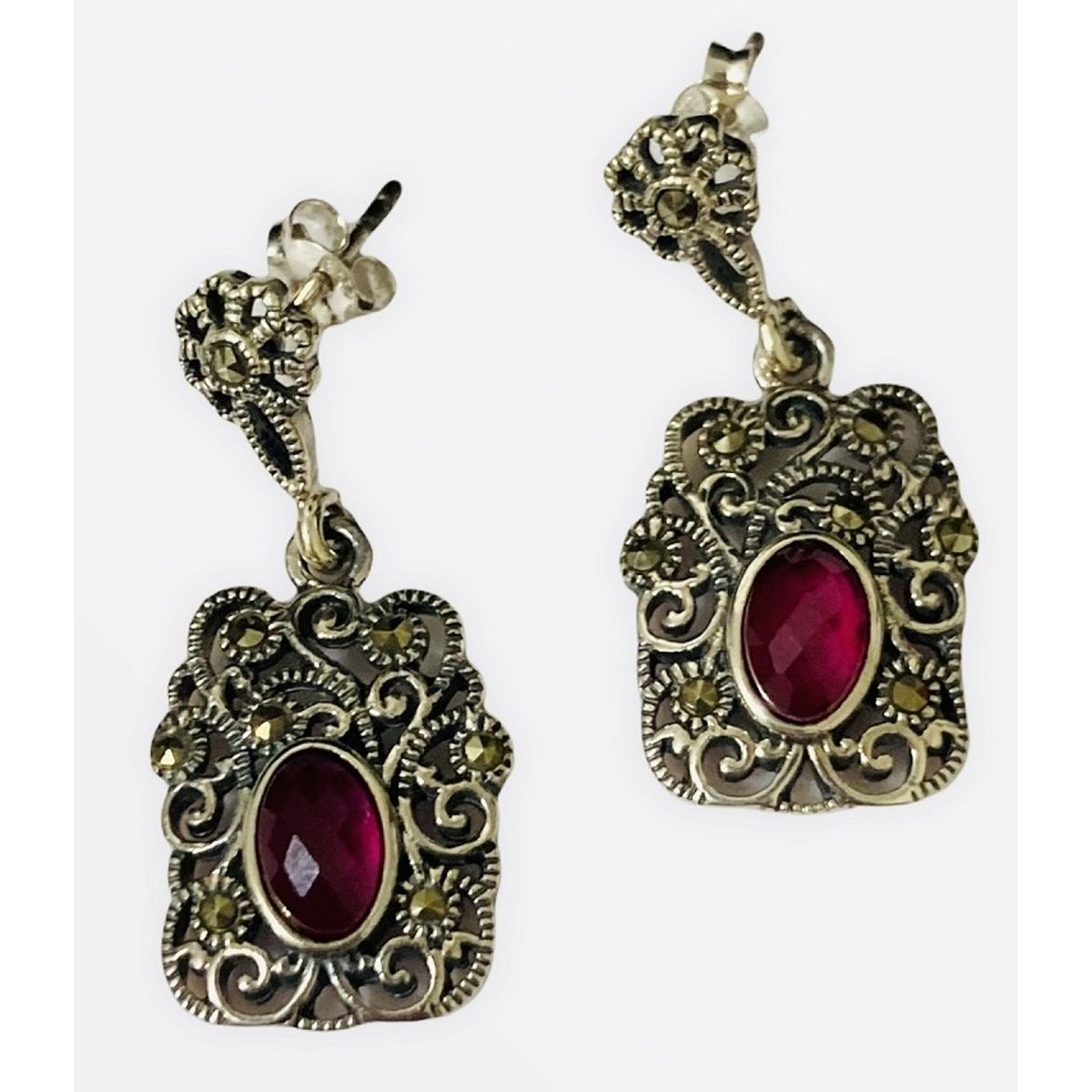 TAETHAI - Aros envejecidos plata 925 con Rubí natural