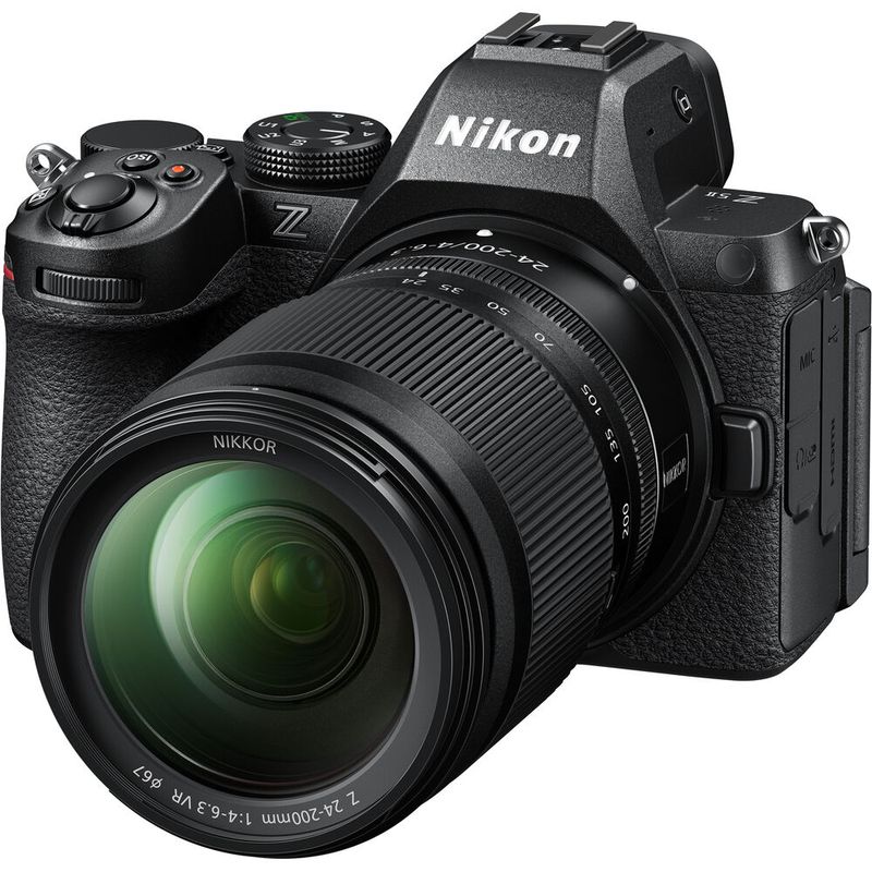 NIKON - Nikon Z5 II Sin Espejo Cámara Kit Con 24-200mm f/4-6.3 Lente - Negro