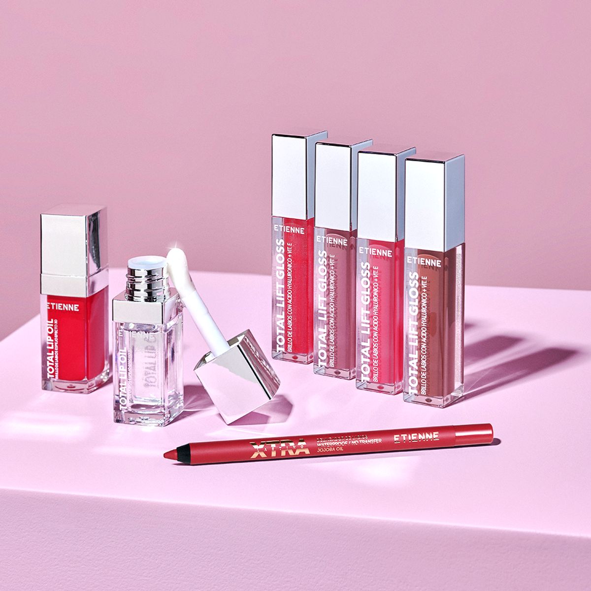 ETIENNE - LIP COLLECTION BOX: 4 Total Lift Gloss, 2 Total Lip Oil y 4 Xtra Lip Liner