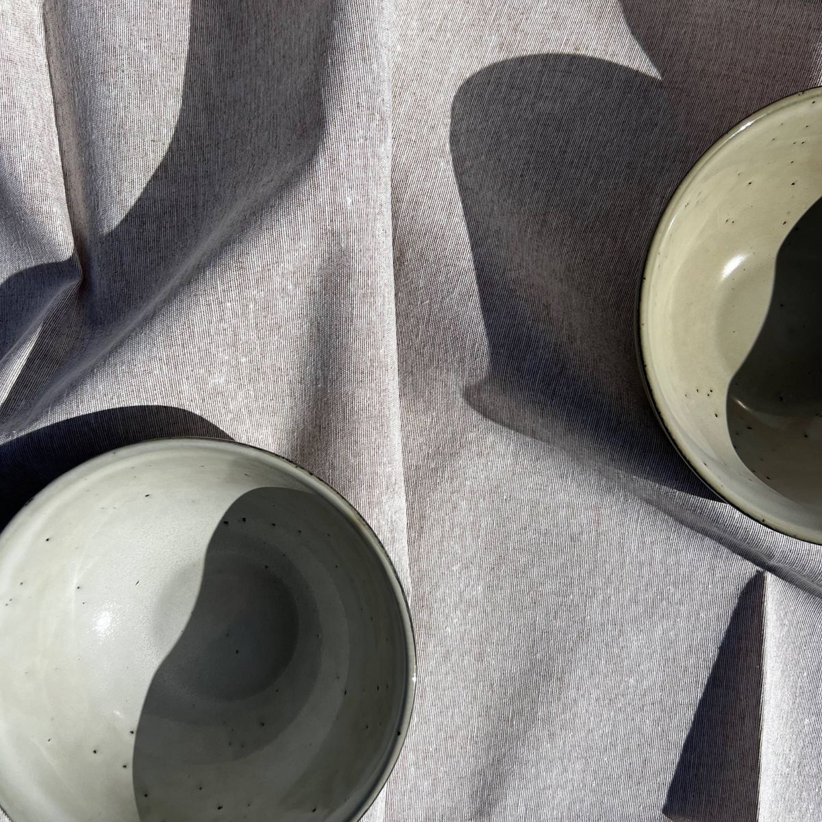 DECO EXPRESS - Camino de Mesa Beige 160x40 cm – Estilo Neutro y Versátil