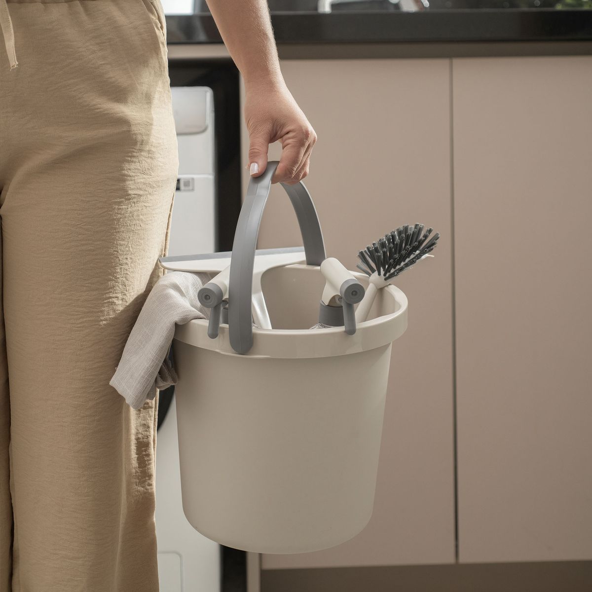 OU - Balde de Limpieza 8,5 Litros Beige