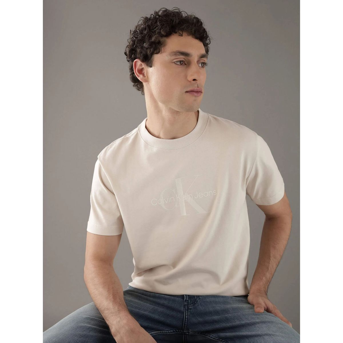 CALVIN KLEIN - Polera con monograma brillante Beige Calvin Klein