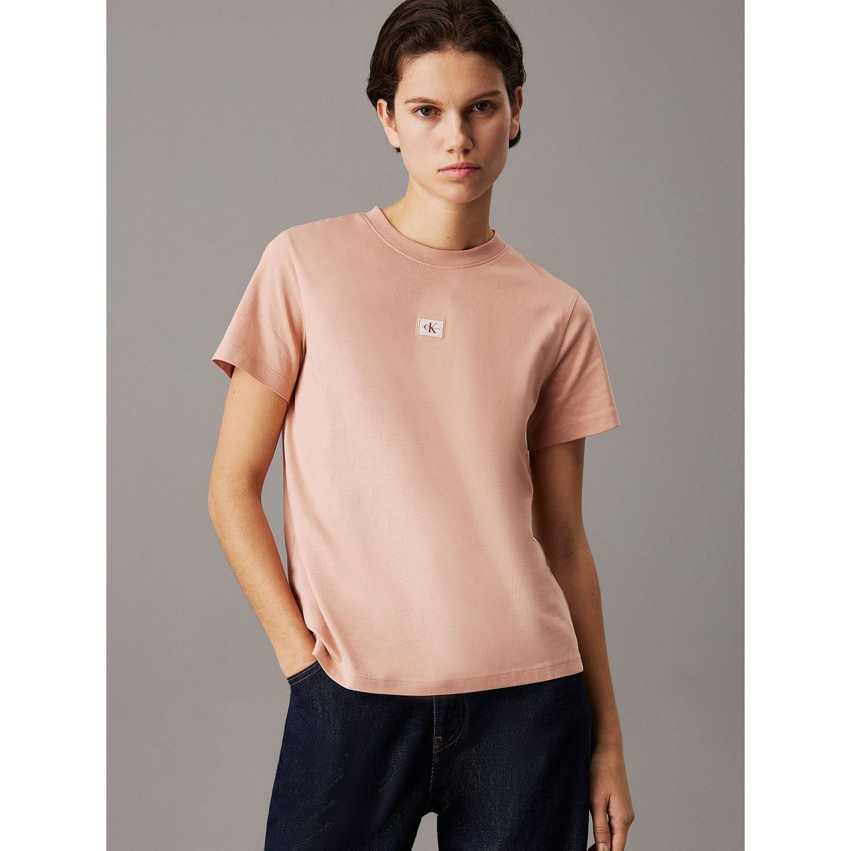CALVIN KLEIN - Polera con monograma e insignia Rosado Calvin Klein