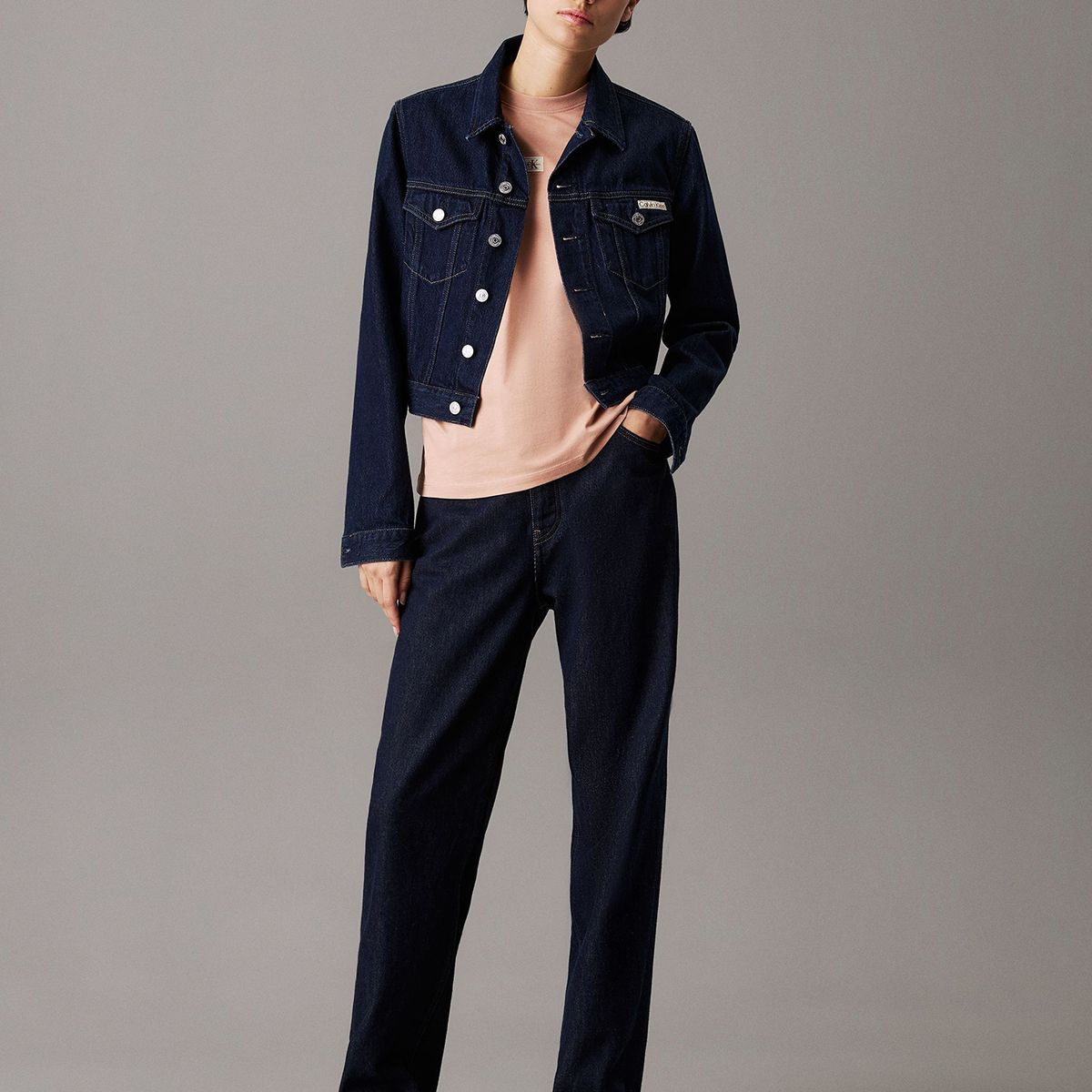 CALVIN KLEIN - Polera con monograma e insignia Rosado Calvin Klein