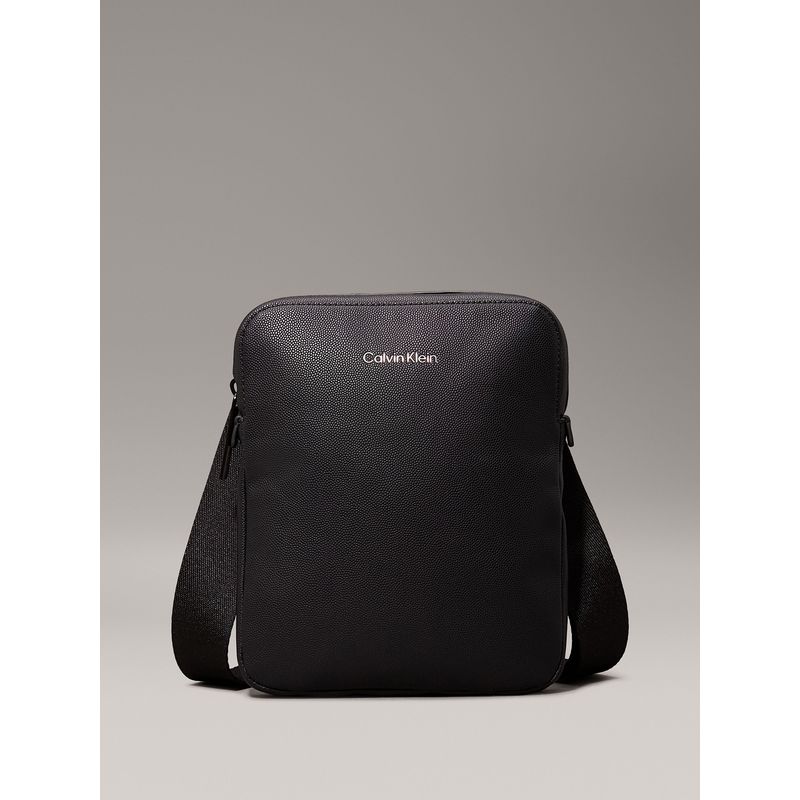 CALVIN KLEIN - Bolso Cruzado Ck Must Negro Calvin Klein