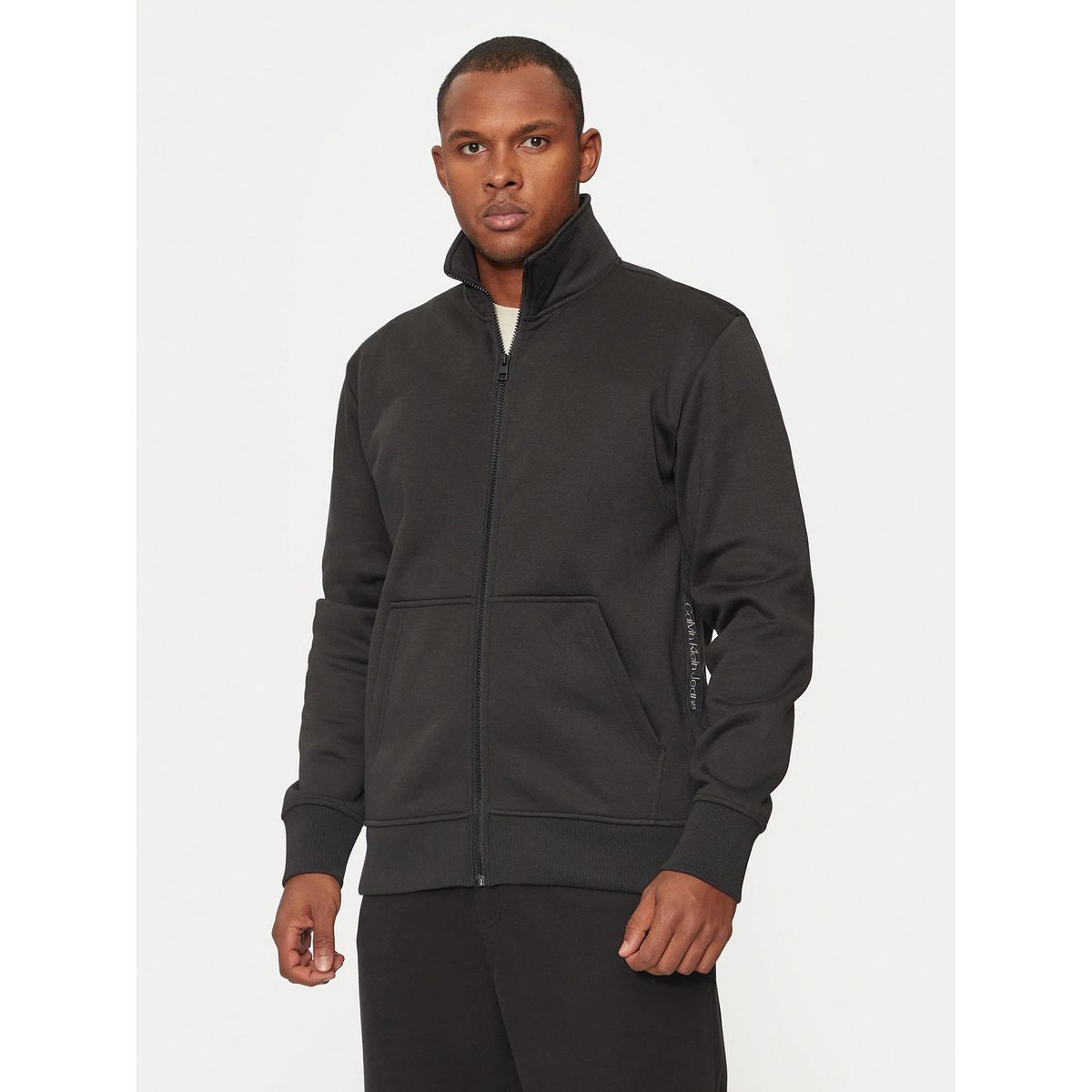 CALVIN KLEIN - Polerón con cremallera y logo tape Negro Calvin Klein