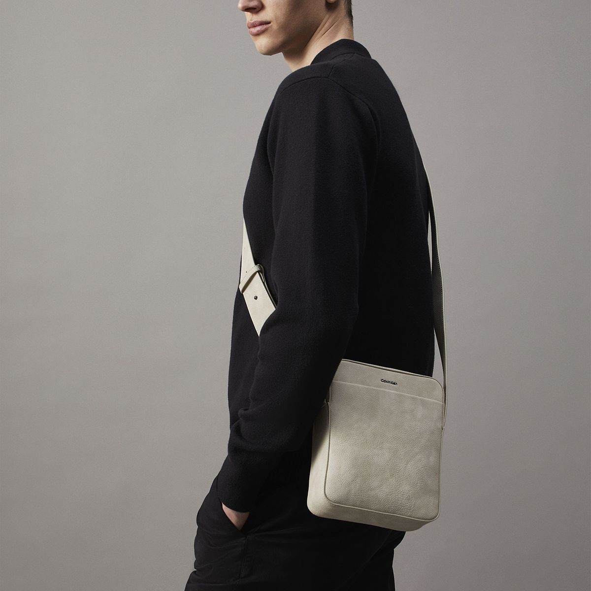 CALVIN KLEIN - Bolso Reporter Ck Refined Beige Calvin Klein