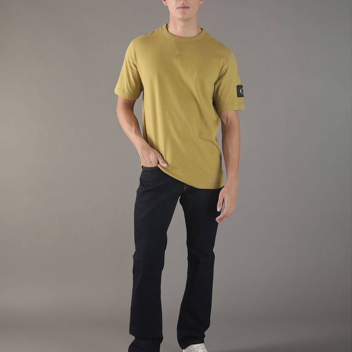 CALVIN KLEIN - Polera de algodón con insignia Verde Calvin Klein