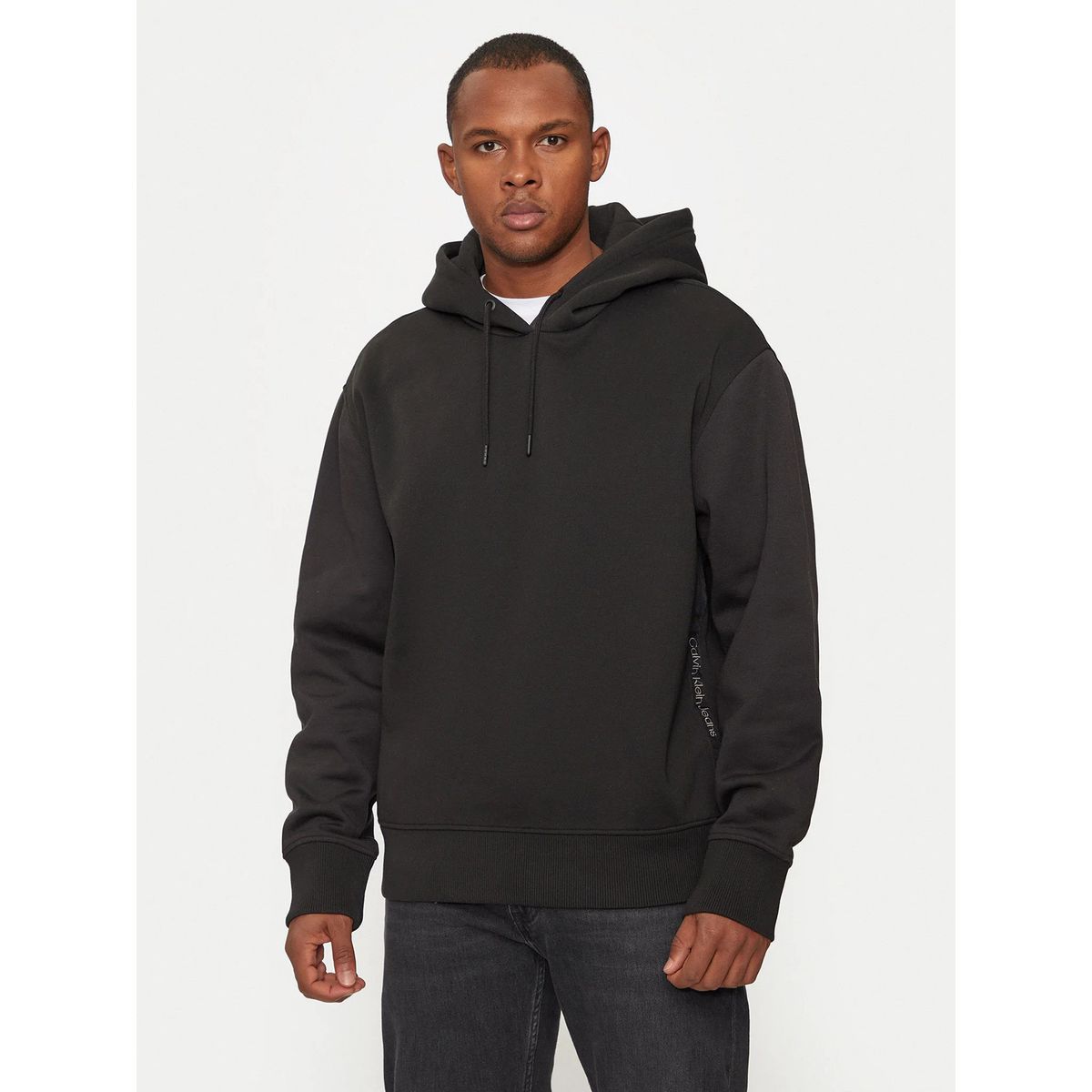 CALVIN KLEIN - Polerón con gorro y logo tape Negro Calvin Klein