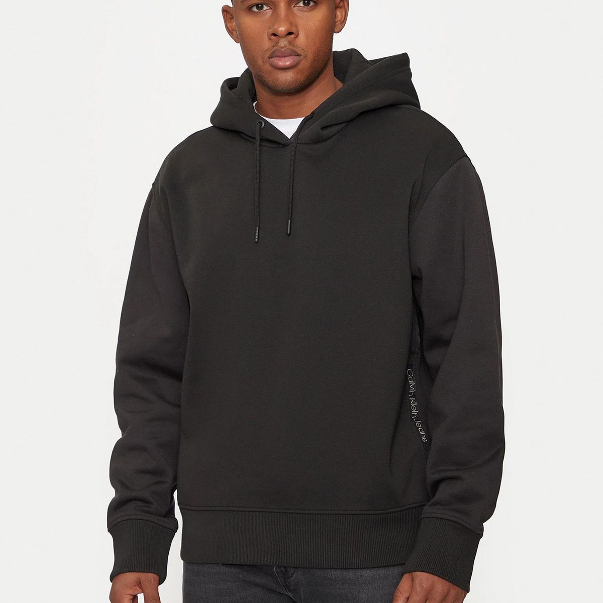 CALVIN KLEIN - Polerón con gorro y logo tape Negro Calvin Klein