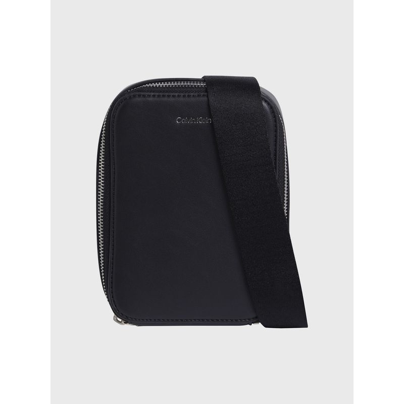 CALVIN KLEIN - Bolso Reporter Ck Sleek Negro Calvin Klein