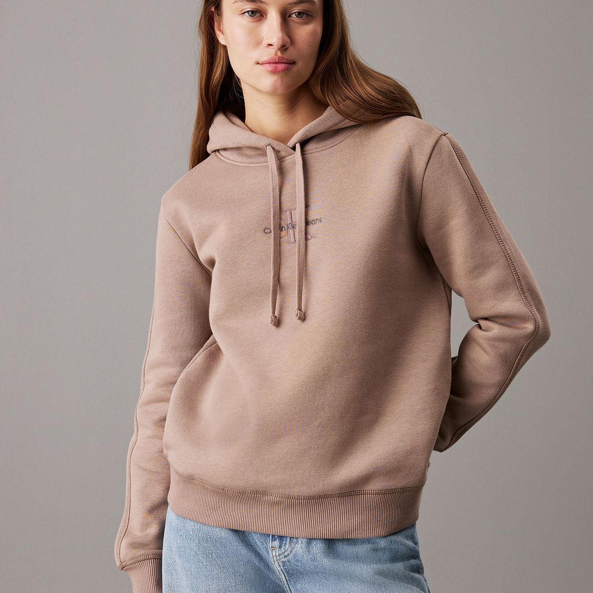 CALVIN KLEIN - Polerón de felpa con gorro y monograma Beige Calvin Klein