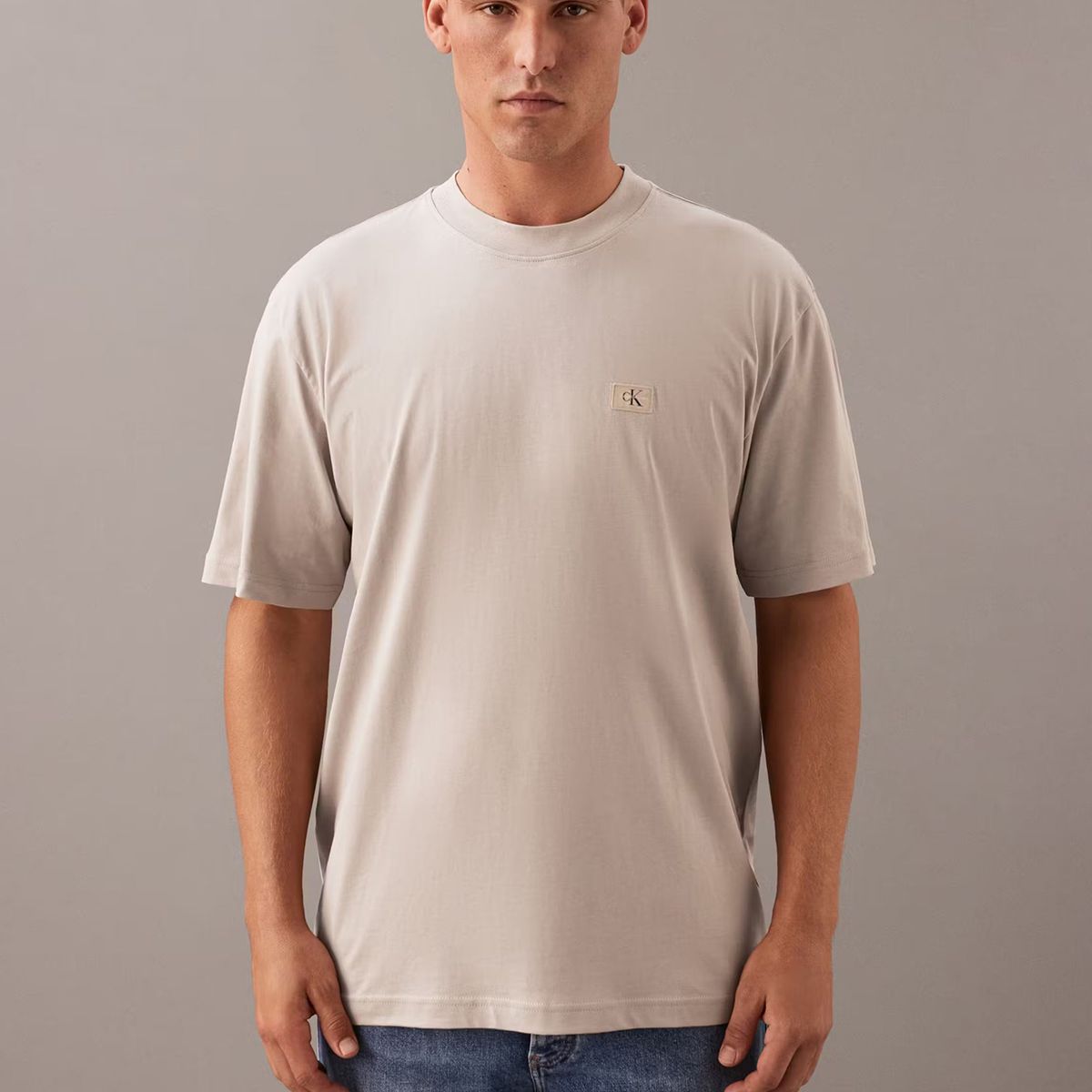 CALVIN KLEIN - Polera relaxed con etiqueta Beige Calvin Klein