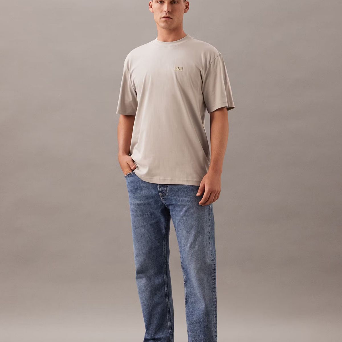 CALVIN KLEIN - Polera relaxed con etiqueta Beige Calvin Klein