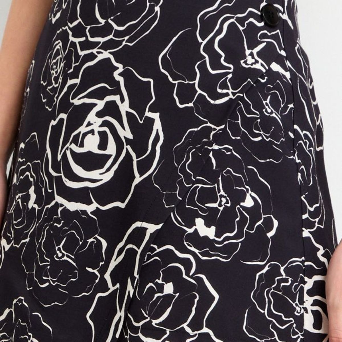 IO - Falda Corta Mujer Negro IO