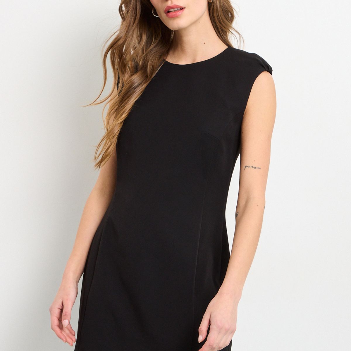 IO - Vestido Corto Mujer Negro IO