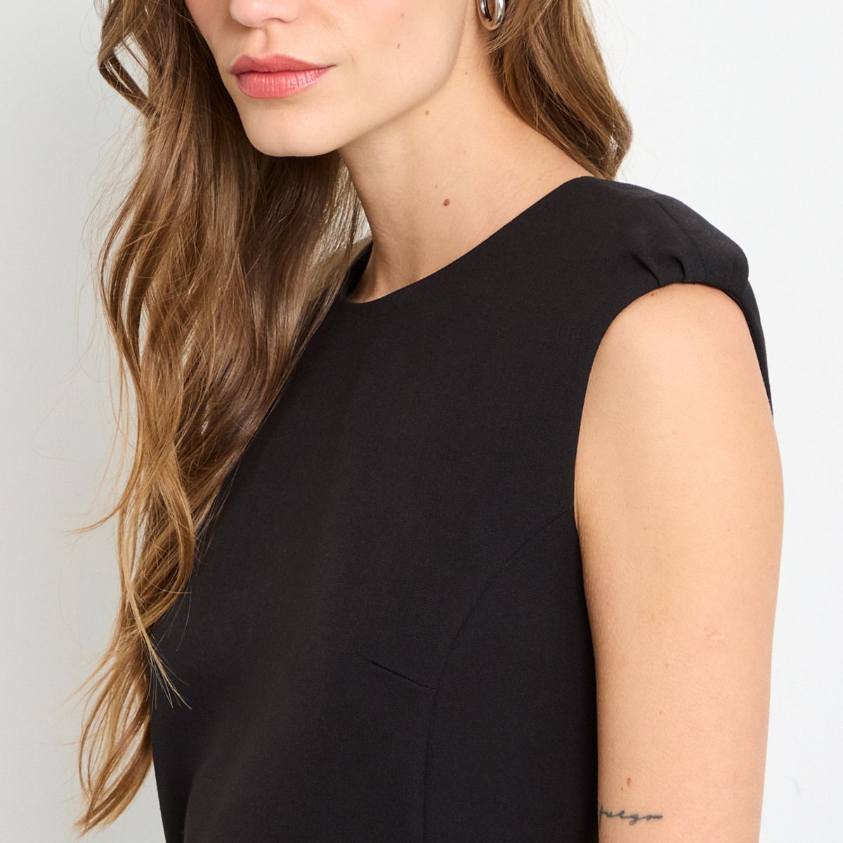 IO - Vestido Corto Mujer Negro IO