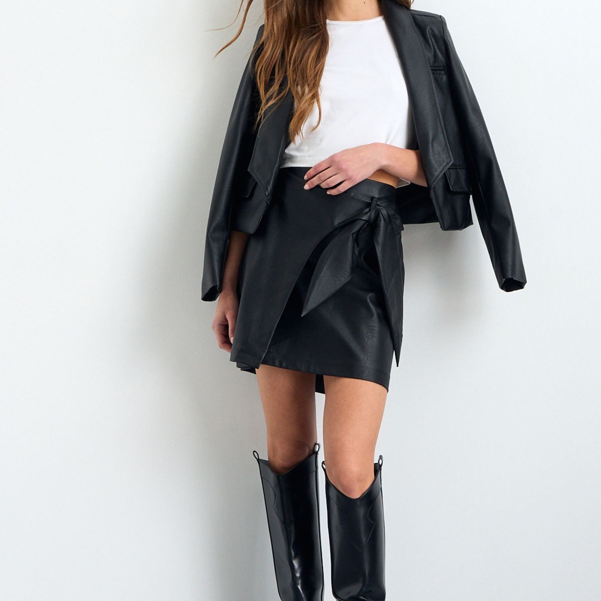 IO - Falda Corta Mujer Negro IO