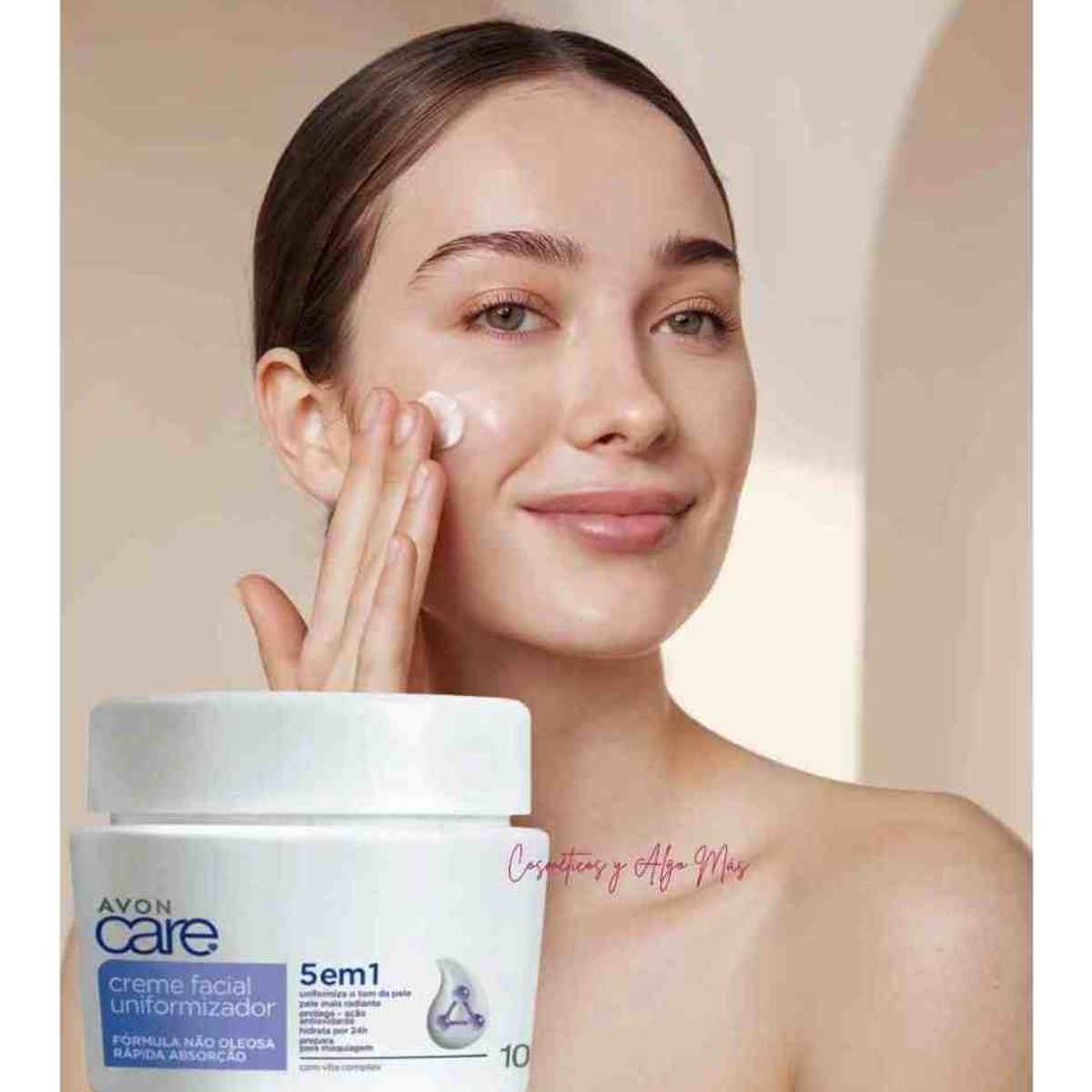AVON - Crema facial unificadora protectora y antioxidante  5 en 1