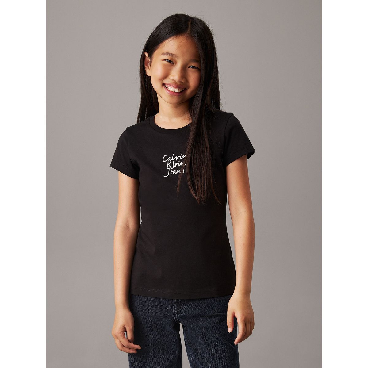 CALVIN KLEIN - Polera Niña Handwriting Logo Negro Calvin Klein