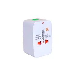MALIK - Enchufe Universal Viajero Compacto y Mundial