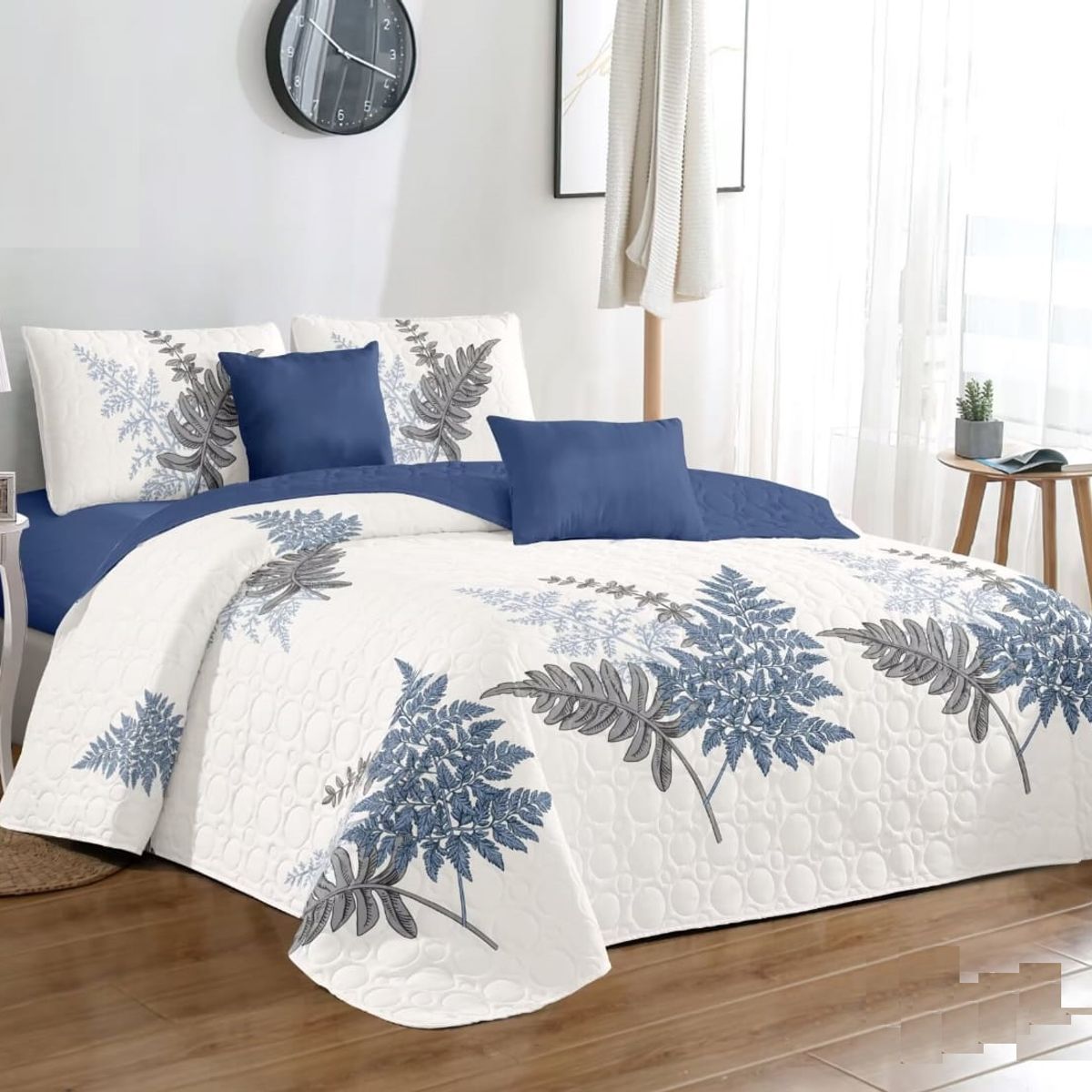 GENERICO - CUBRECAMA KING BLANCO HOJASGRIS AZUL  DELGADO DE VERANO TF