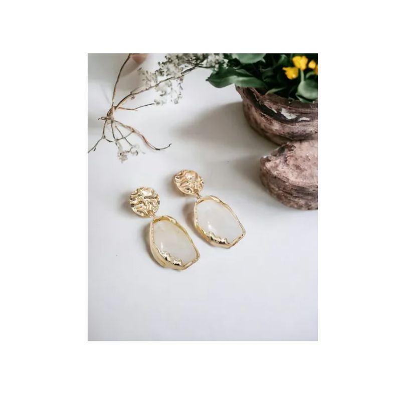 GENERICO - Aros dorados con piedra colgante - be bride