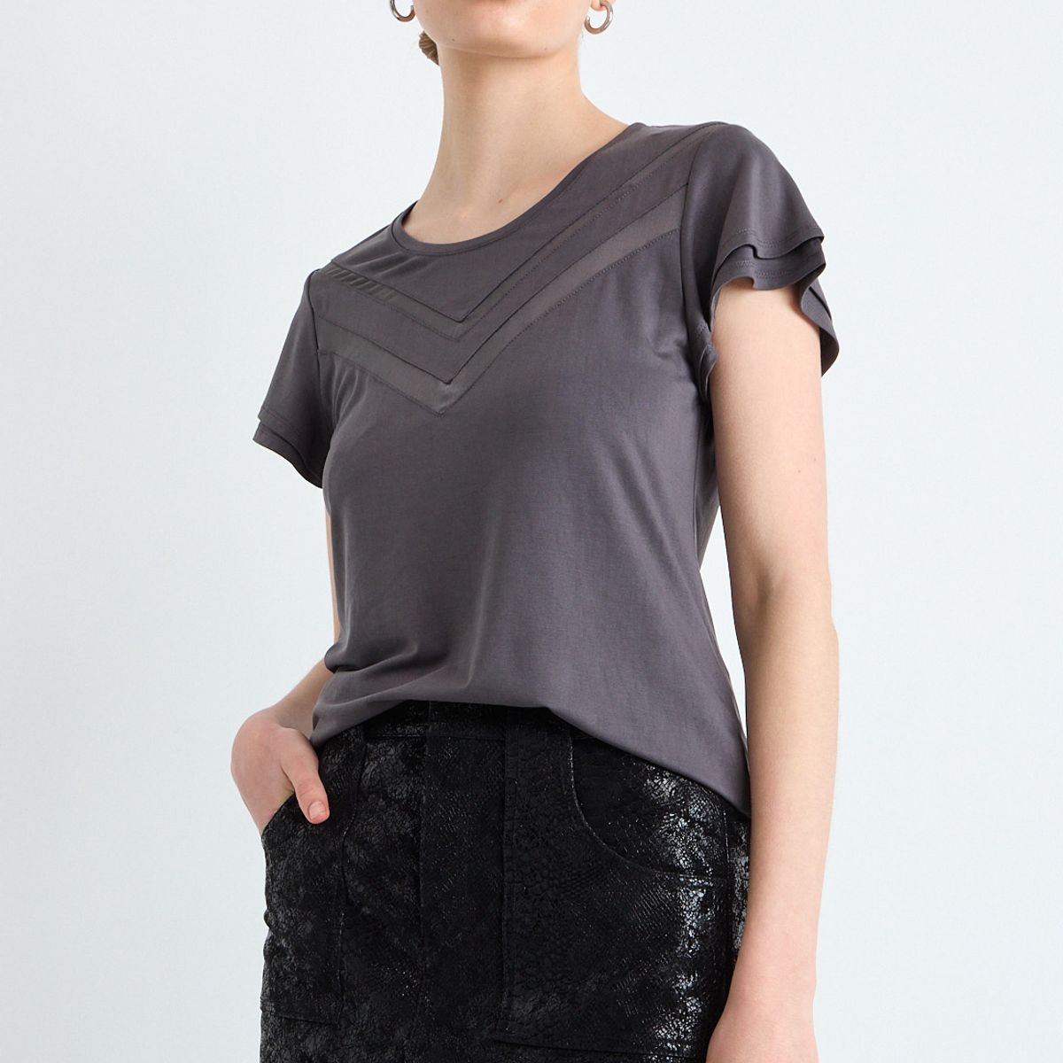 IO - Polera Manga Corta Mujer Gris IO